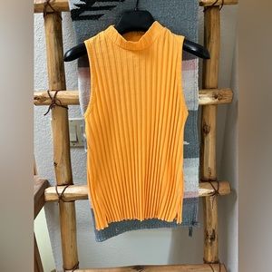 Sleeveless Ribbed turtleneck top in light, bright orange 🍁
